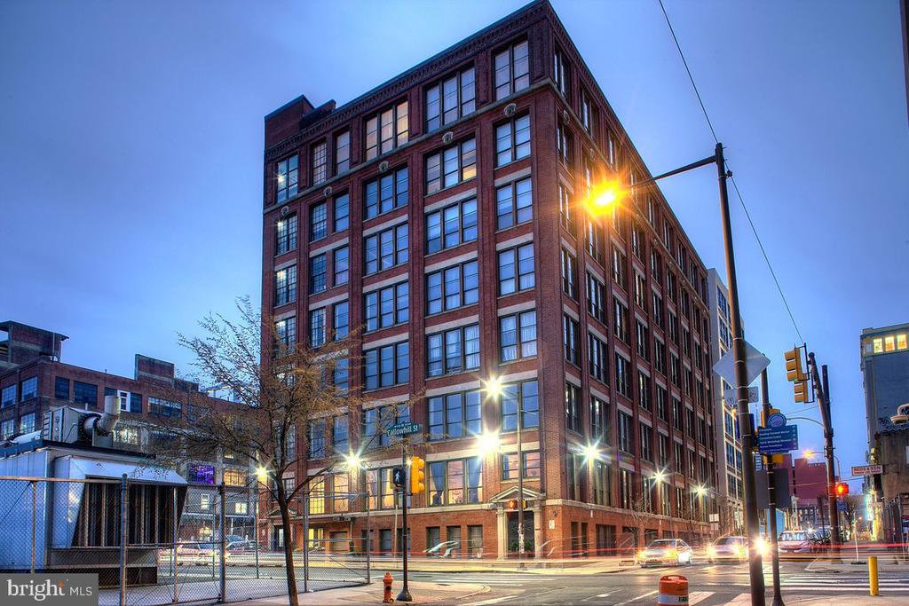 1238 Callowhill St #809