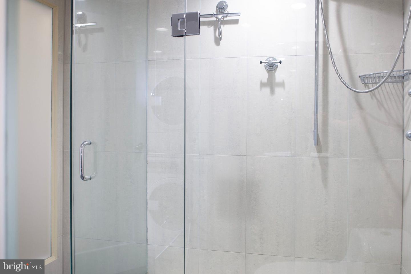 224-30 W Rittenhouse Sq #1911