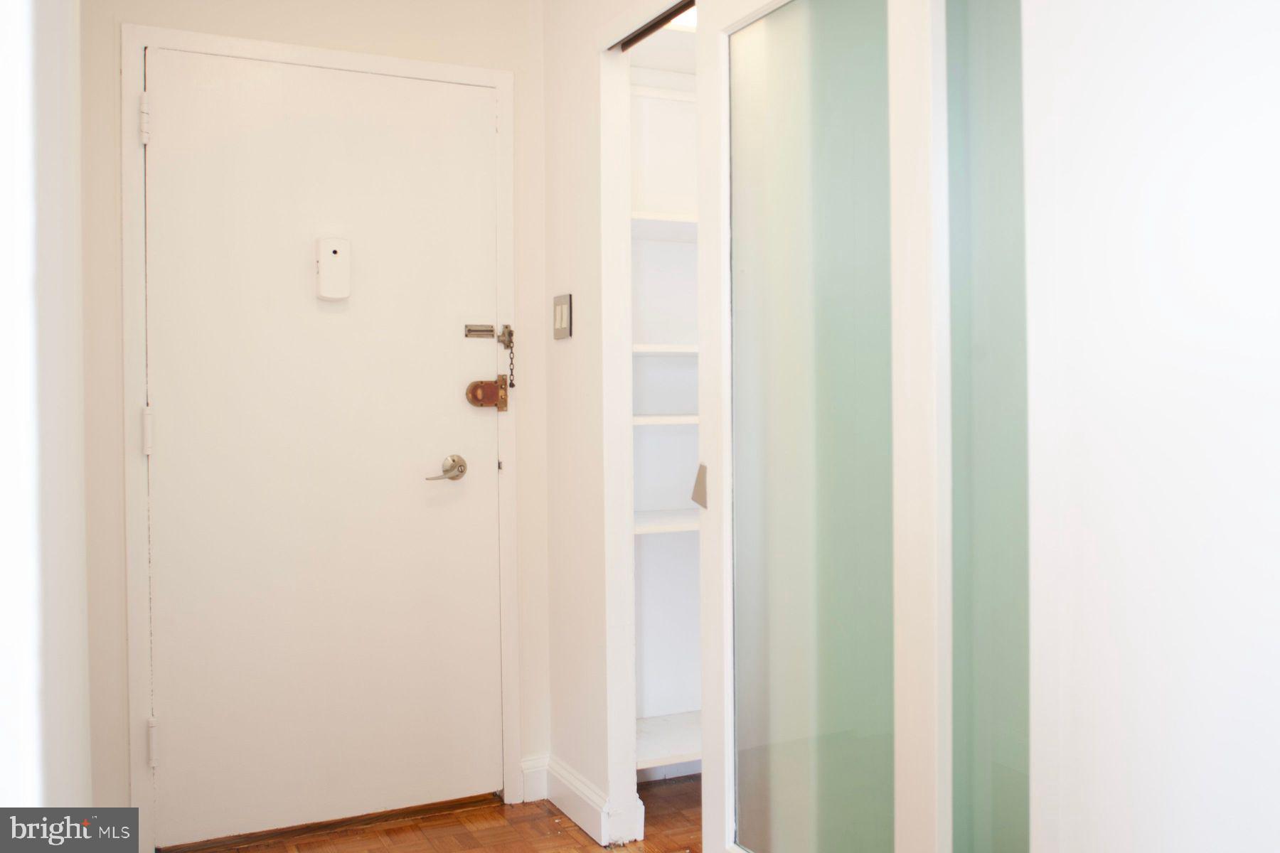 224-30 W Rittenhouse Sq #1911