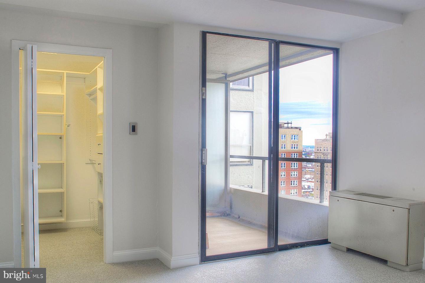 224-30 W Rittenhouse Sq #1911