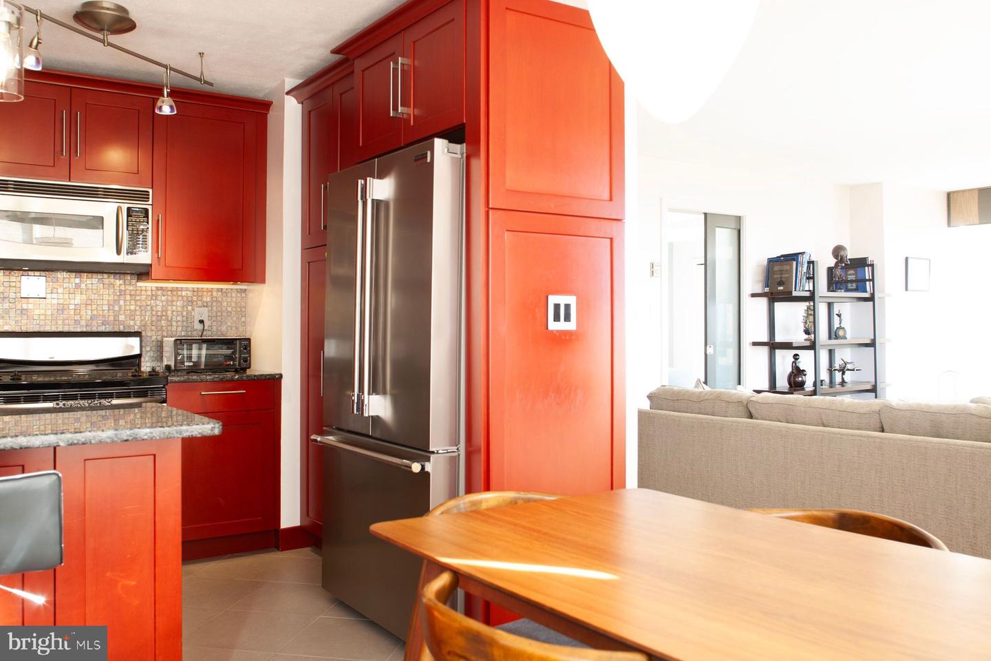 224-30 W Rittenhouse Sq #1911