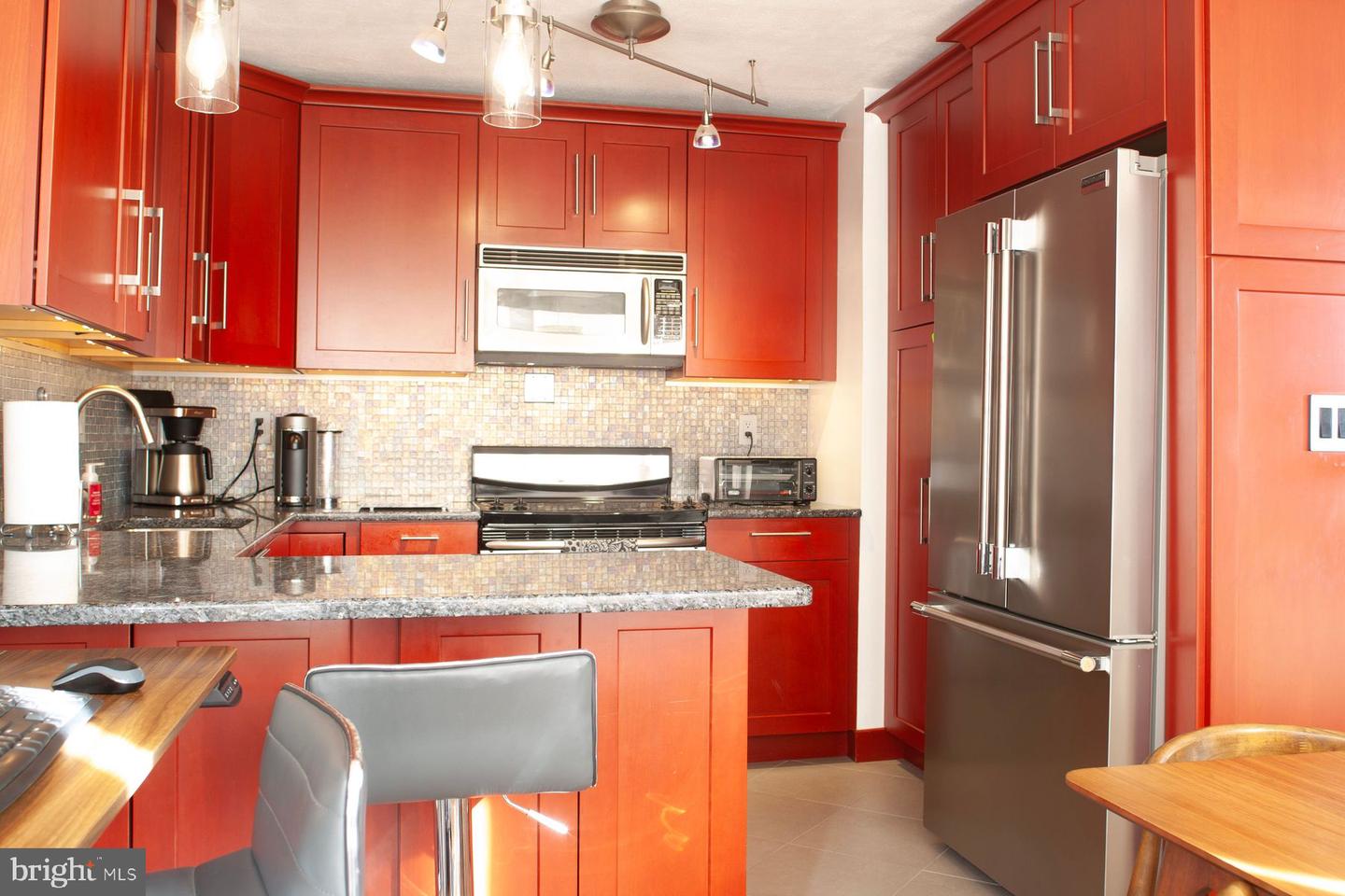 224-30 W Rittenhouse Sq #1911