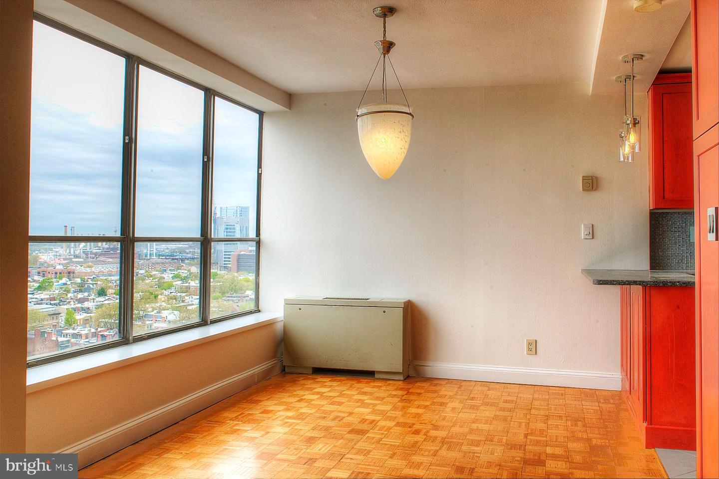 224-30 W Rittenhouse Sq #1911
