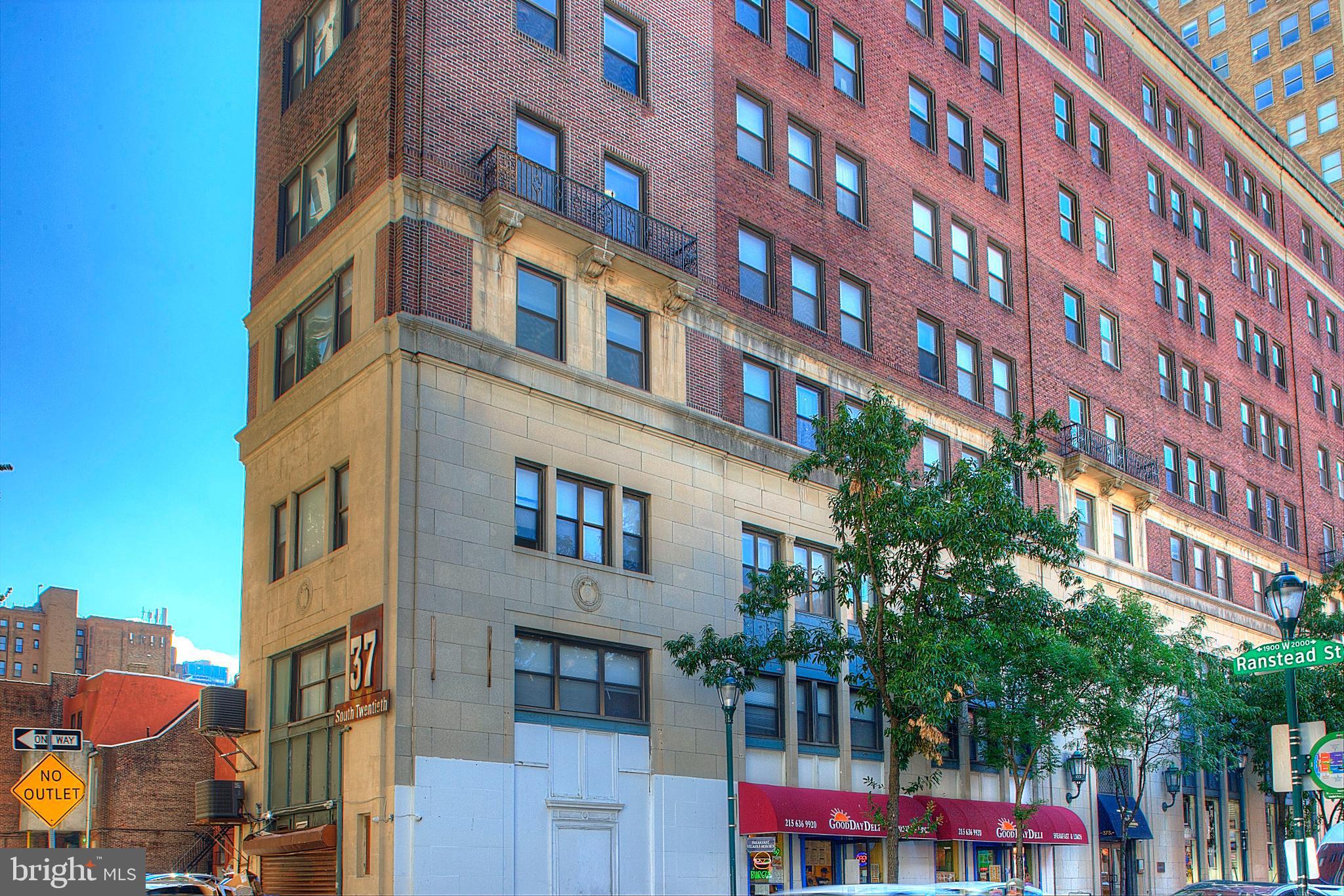 1939 CHESTNUT ST #4A