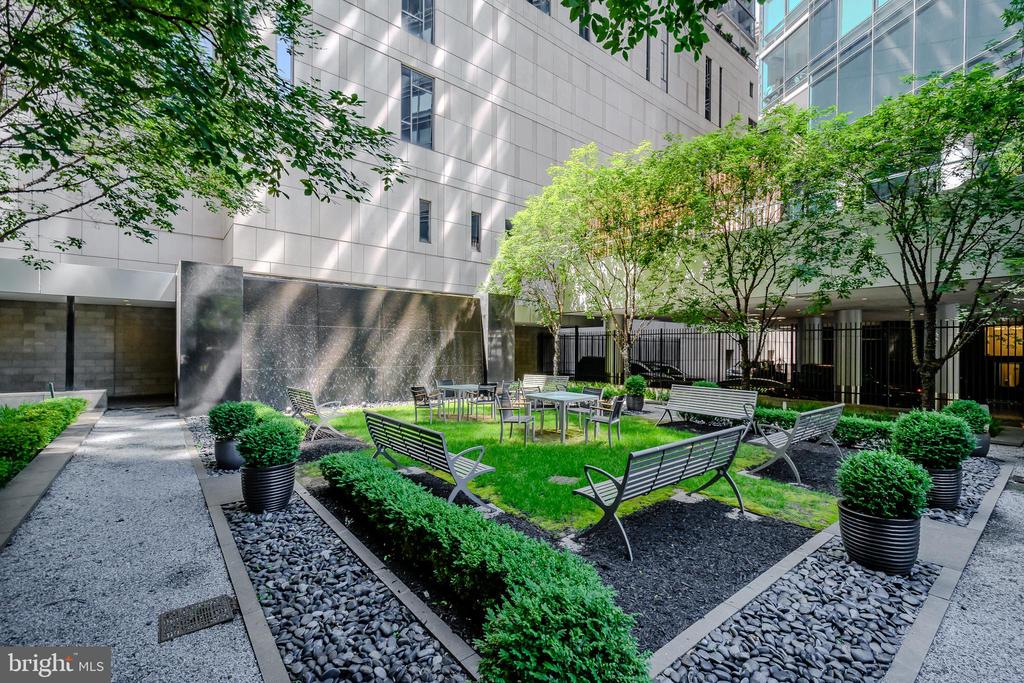 1414 S PENN SQUARE 6D