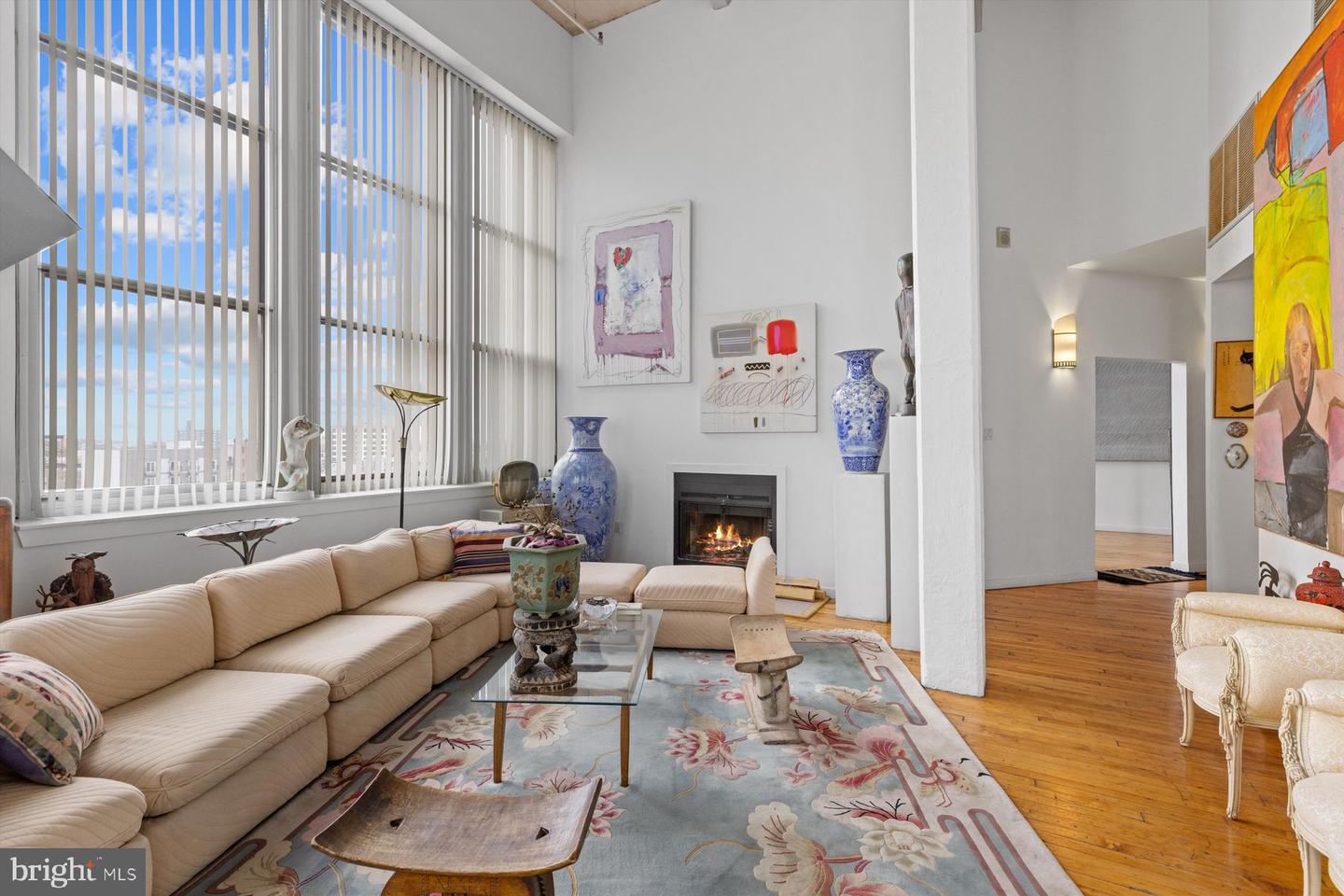 1238 Callowhill St #801, 810