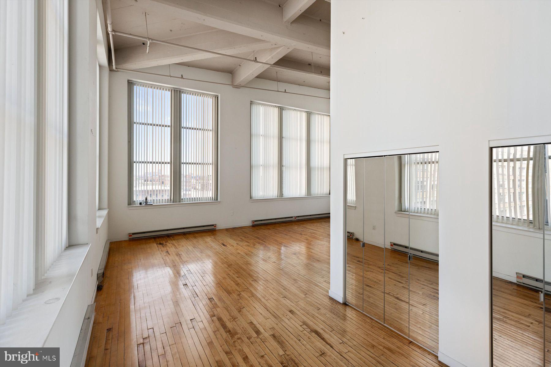 1238 Callowhill St #801, 810