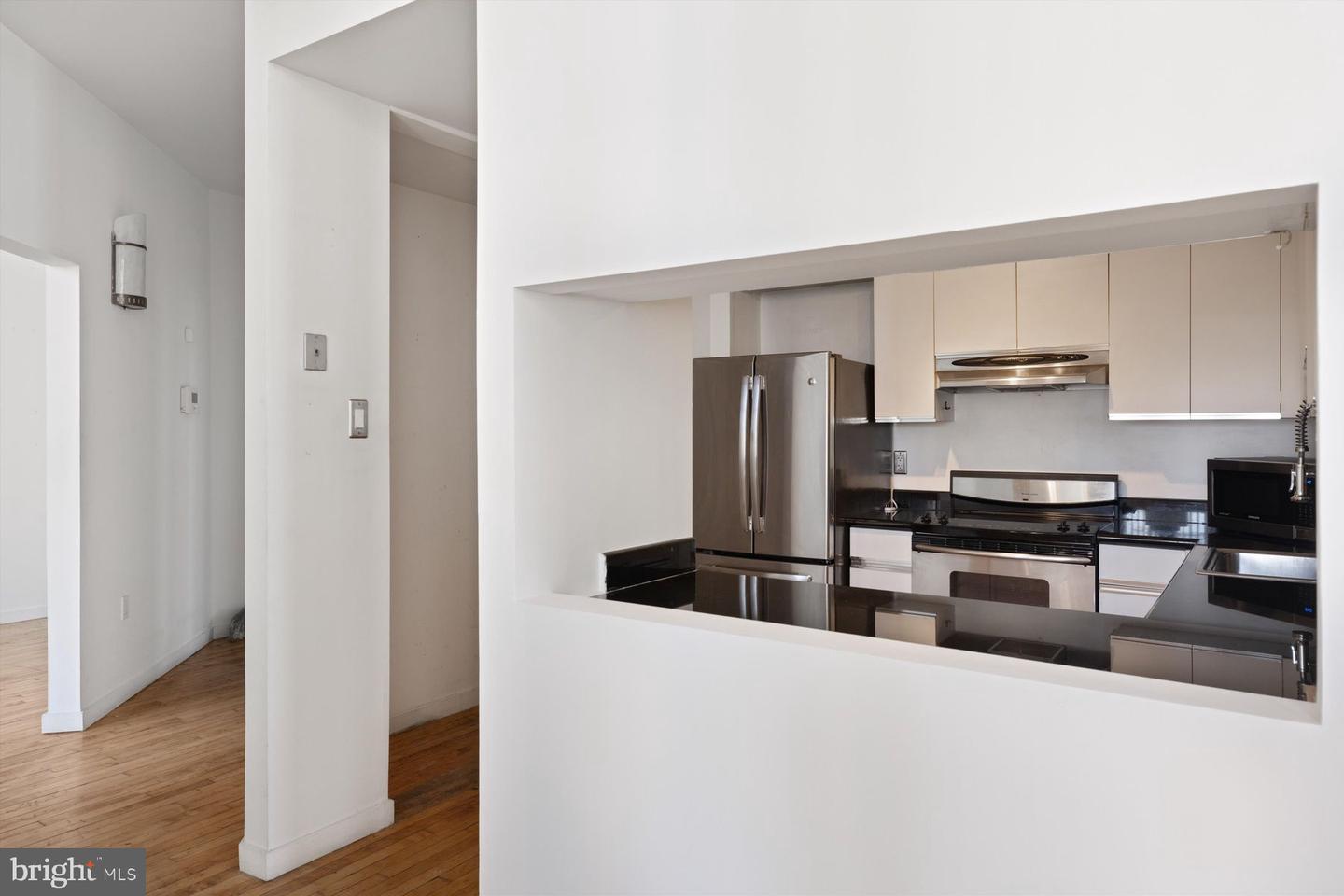 1238 Callowhill St #801, 810