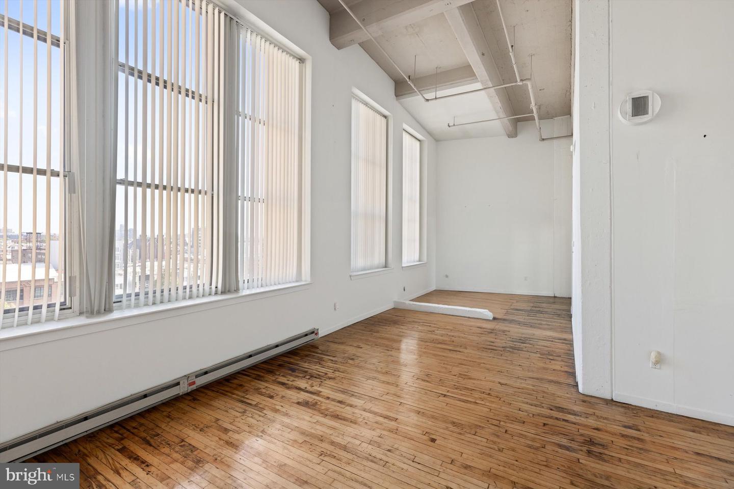 1238 Callowhill St #801, 810