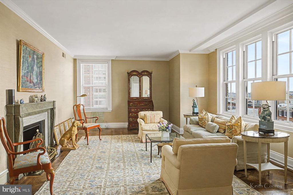 1800 RITTENHOUSE SQUARE 702