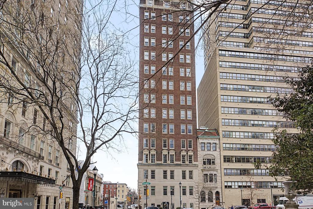 1800 RITTENHOUSE SQUARE 702