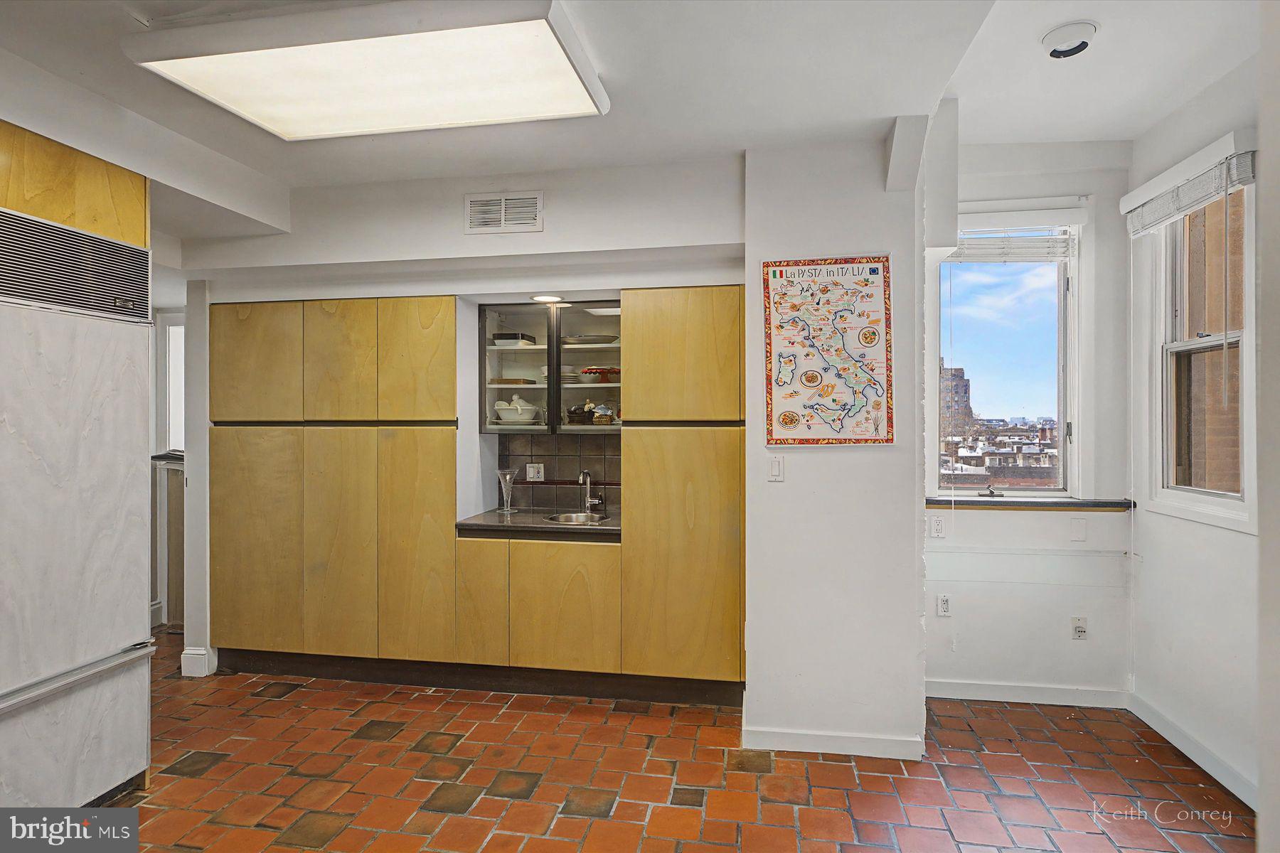 1800 RITTENHOUSE SQUARE 702