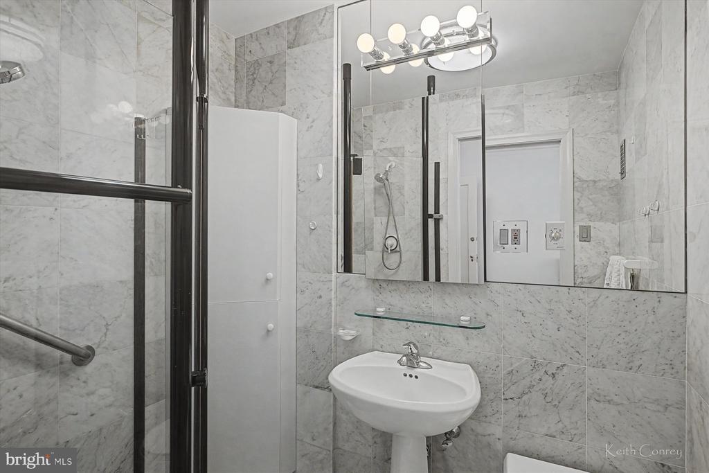 1800 RITTENHOUSE SQUARE 702
