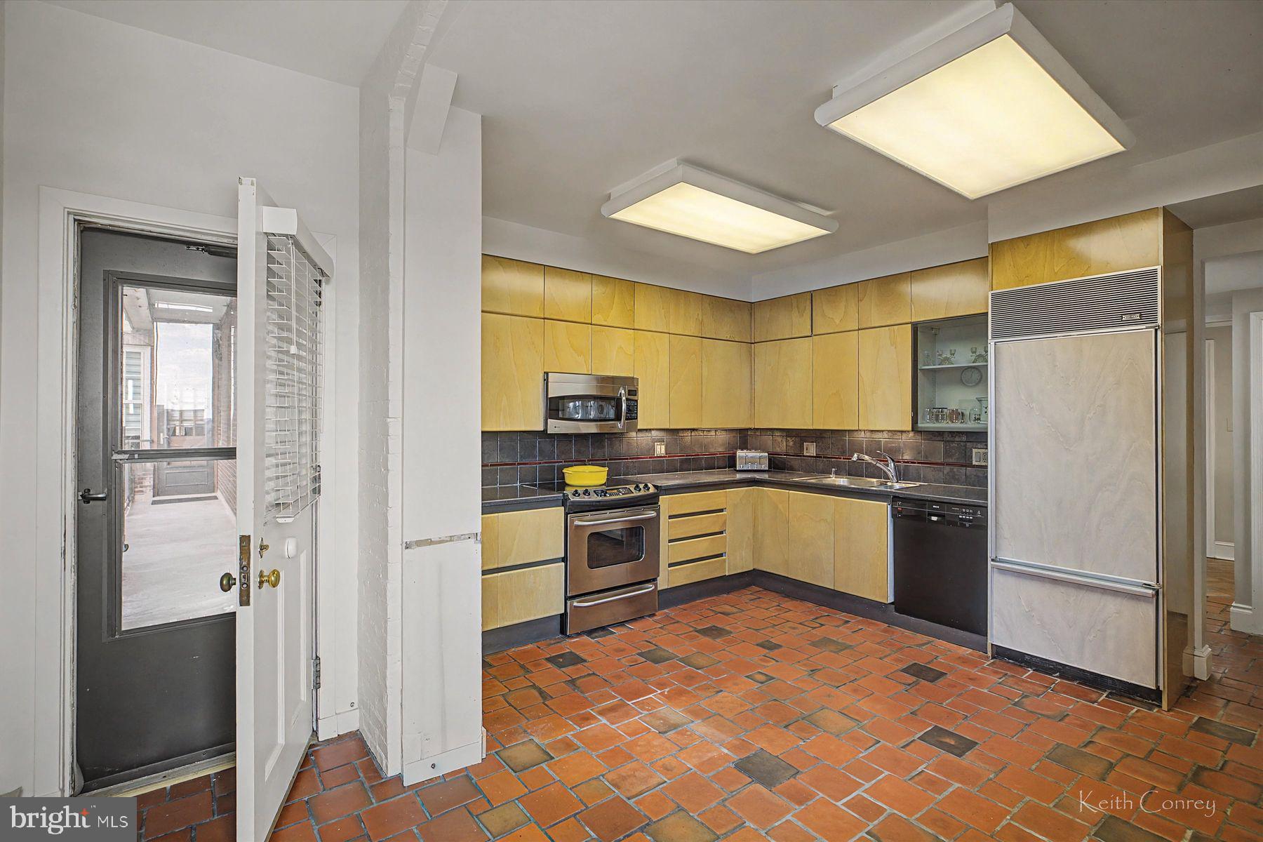 1800 RITTENHOUSE SQUARE 702