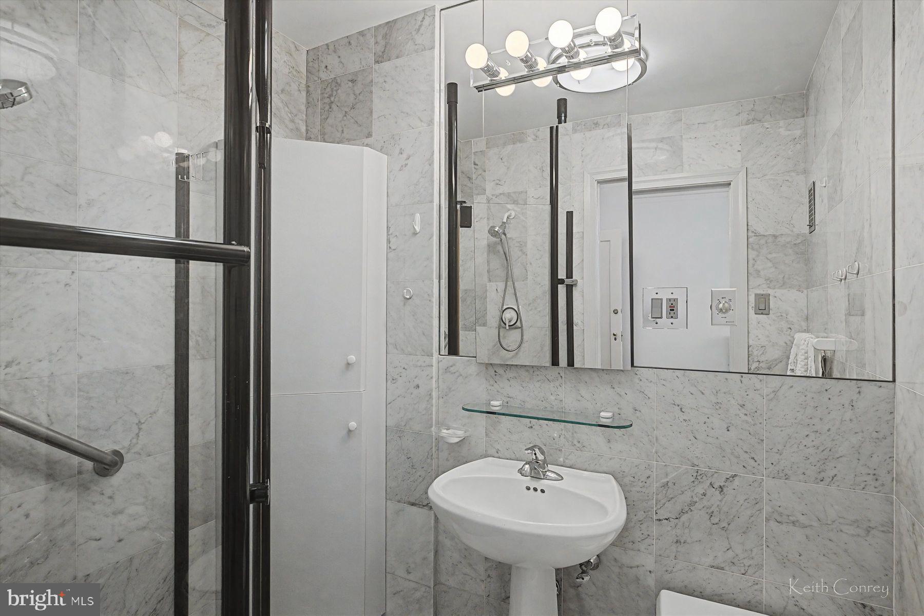 1800 RITTENHOUSE SQUARE 702