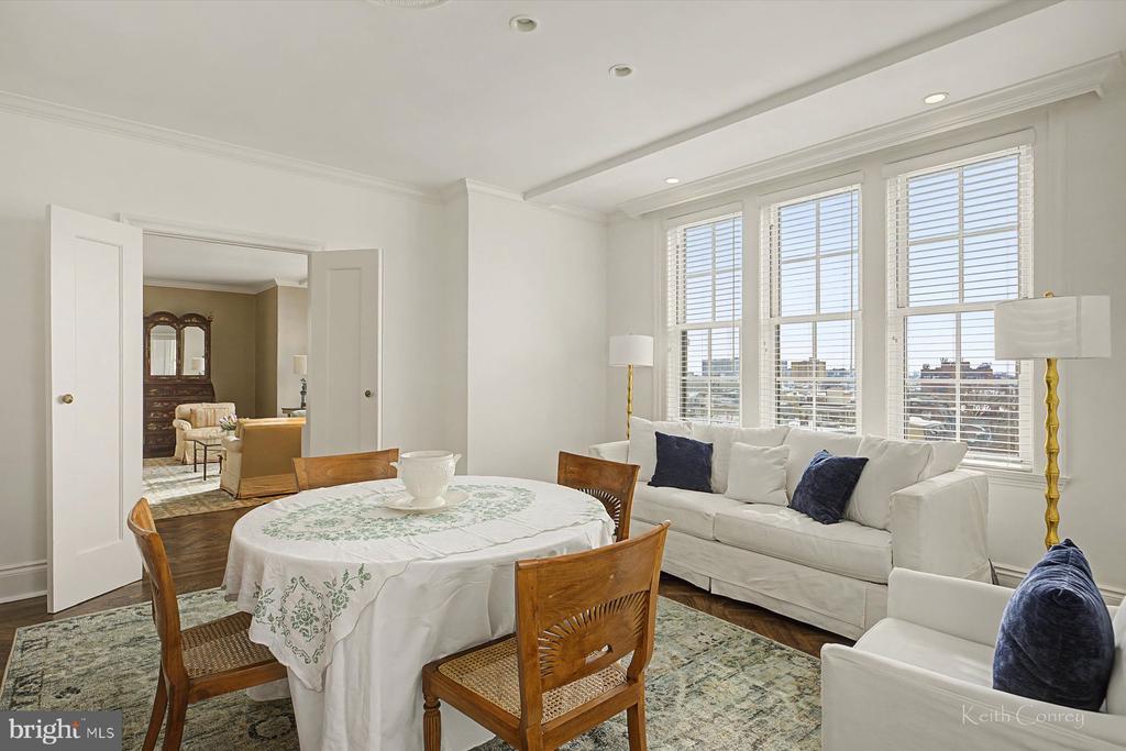 1800 RITTENHOUSE SQUARE 702