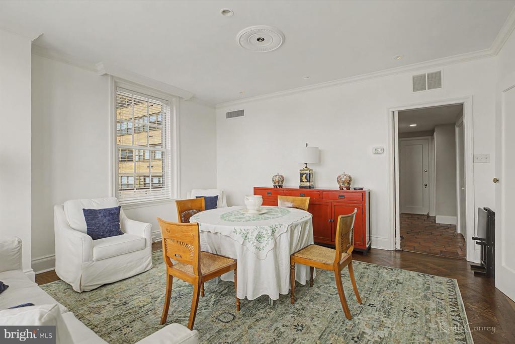 1800 RITTENHOUSE SQUARE 702