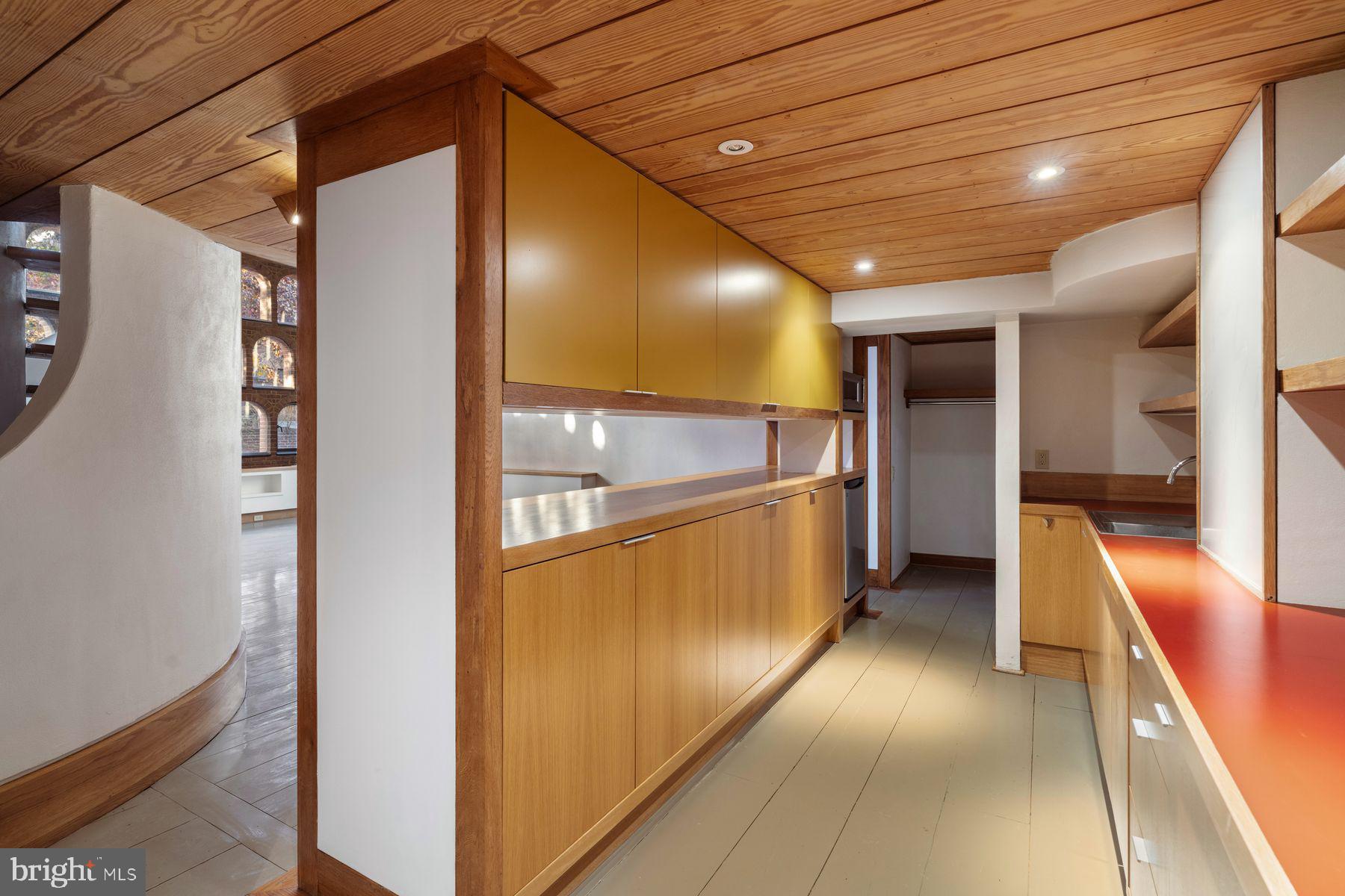 307 S CHADWICK STREET