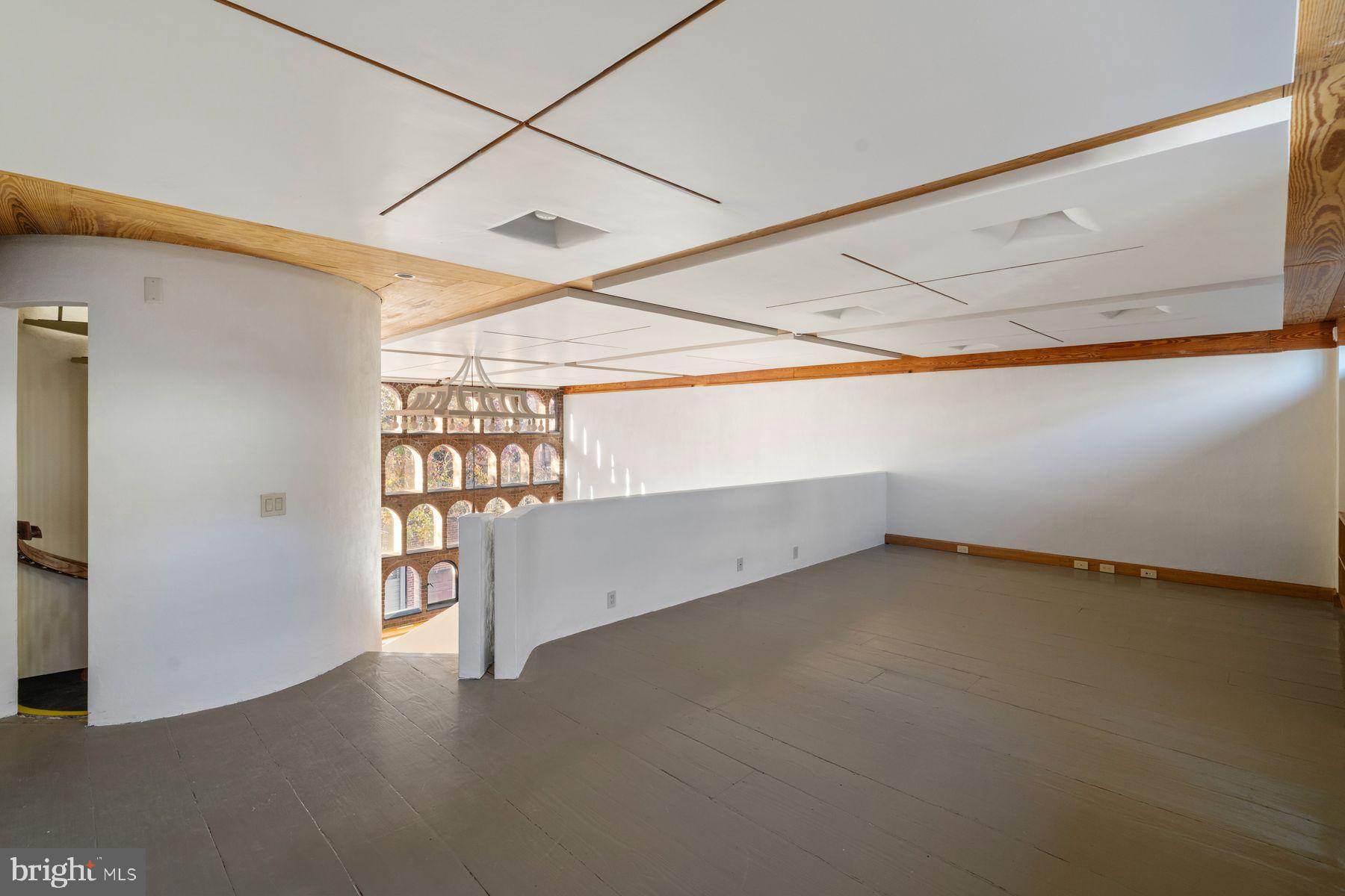 307 S CHADWICK STREET