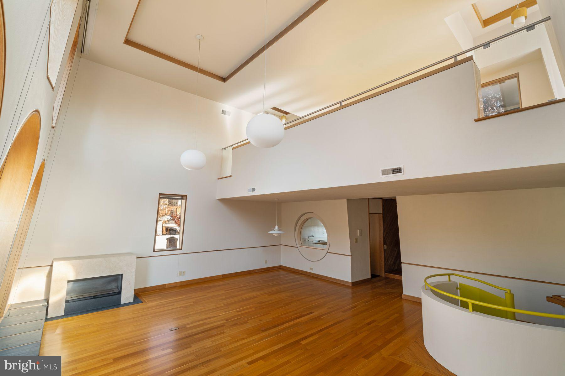 307 S CHADWICK STREET