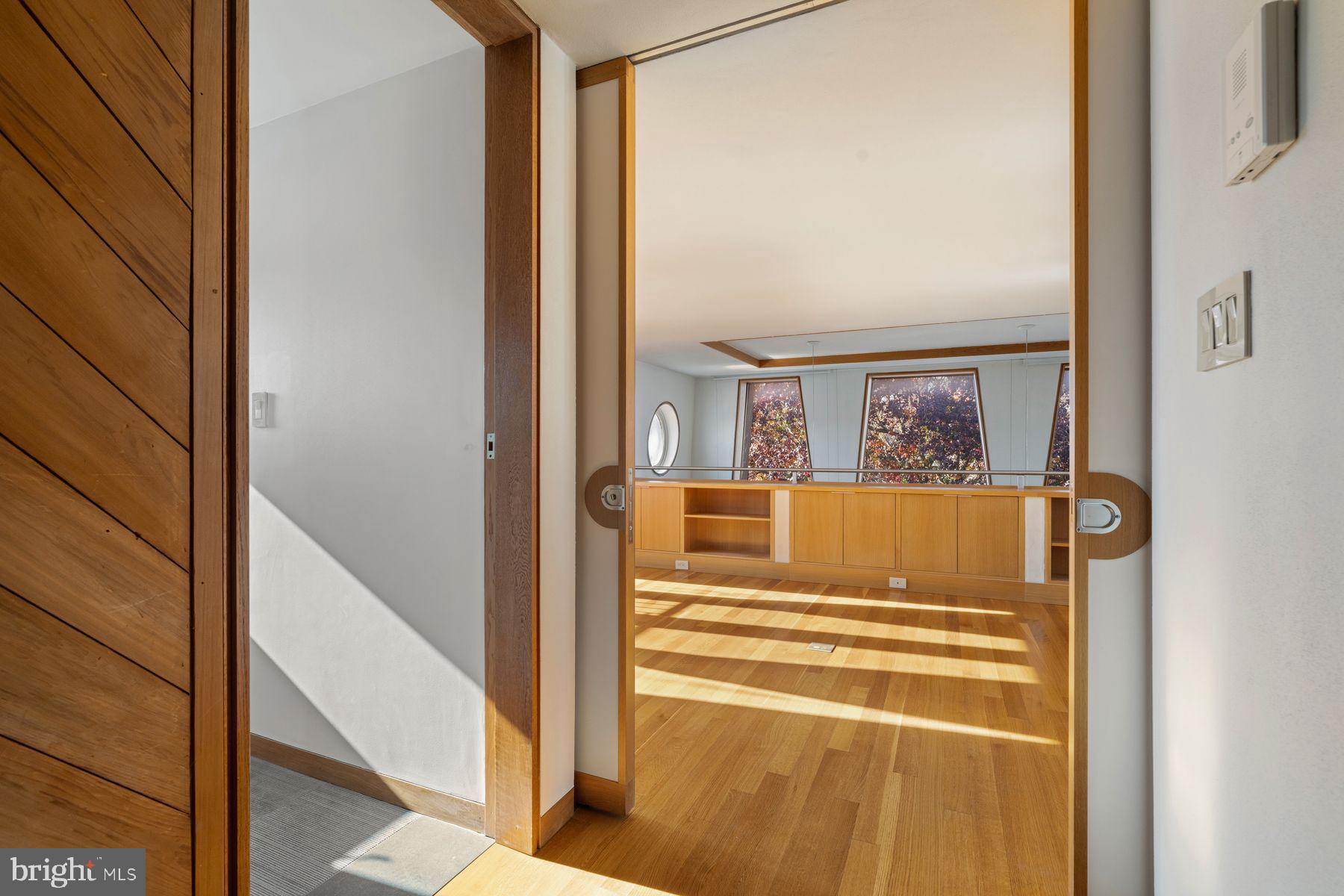 307 S CHADWICK STREET