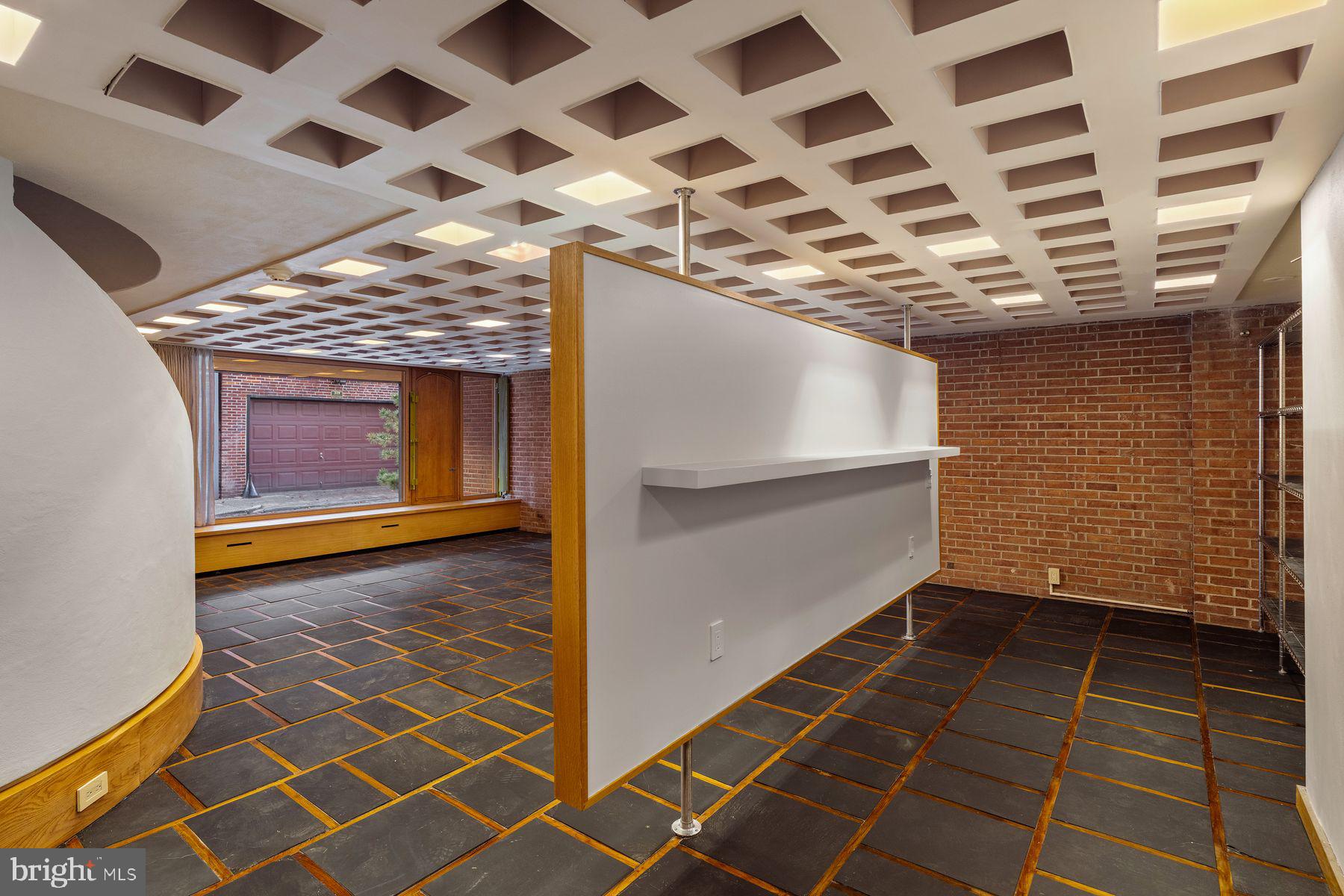 307 S CHADWICK STREET