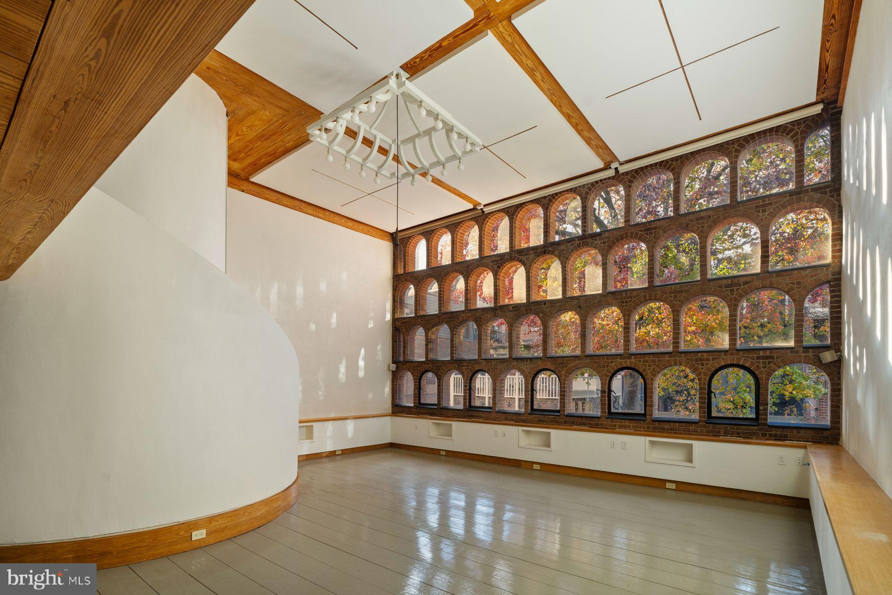 307 S CHADWICK STREET