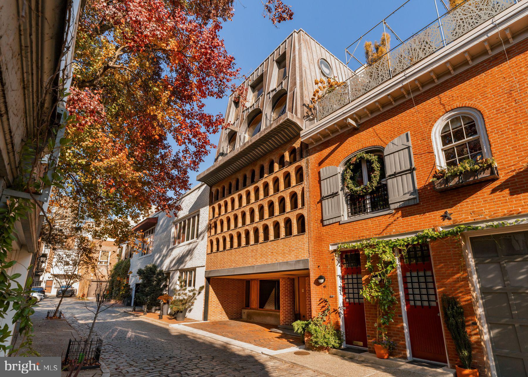 307 S CHADWICK STREET