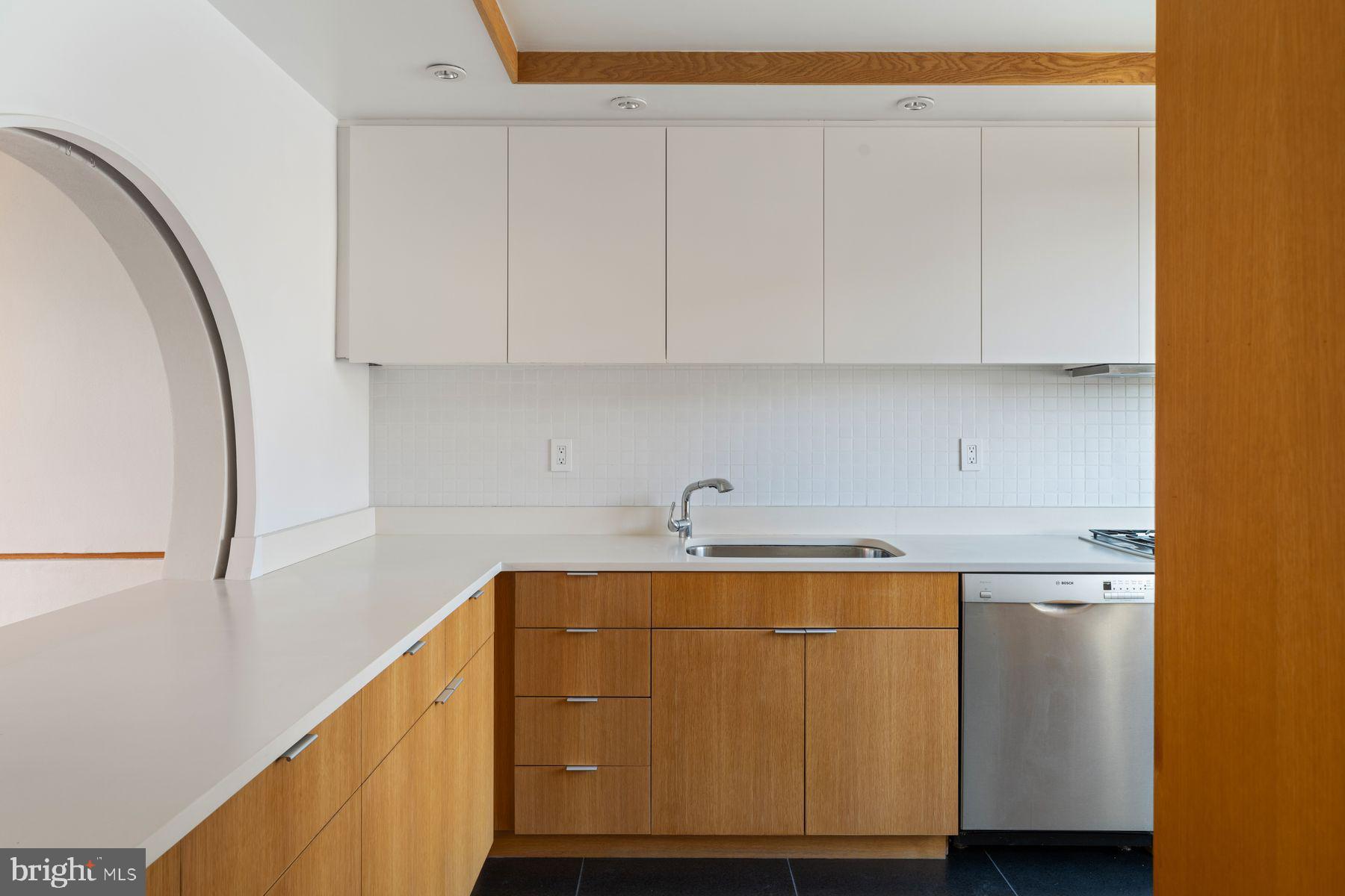 307 S CHADWICK STREET