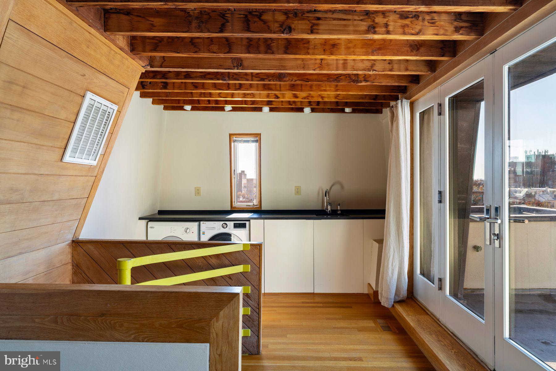 307 S CHADWICK STREET