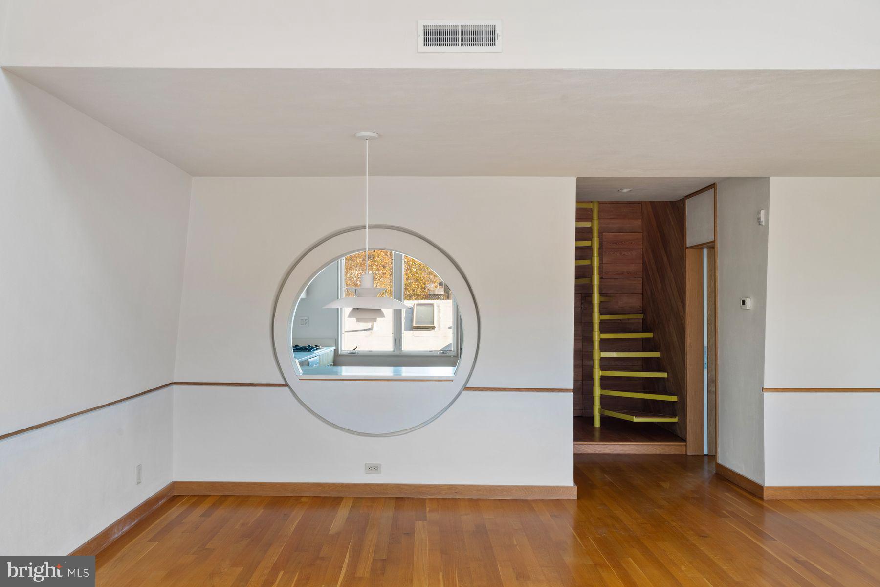 307 S CHADWICK STREET