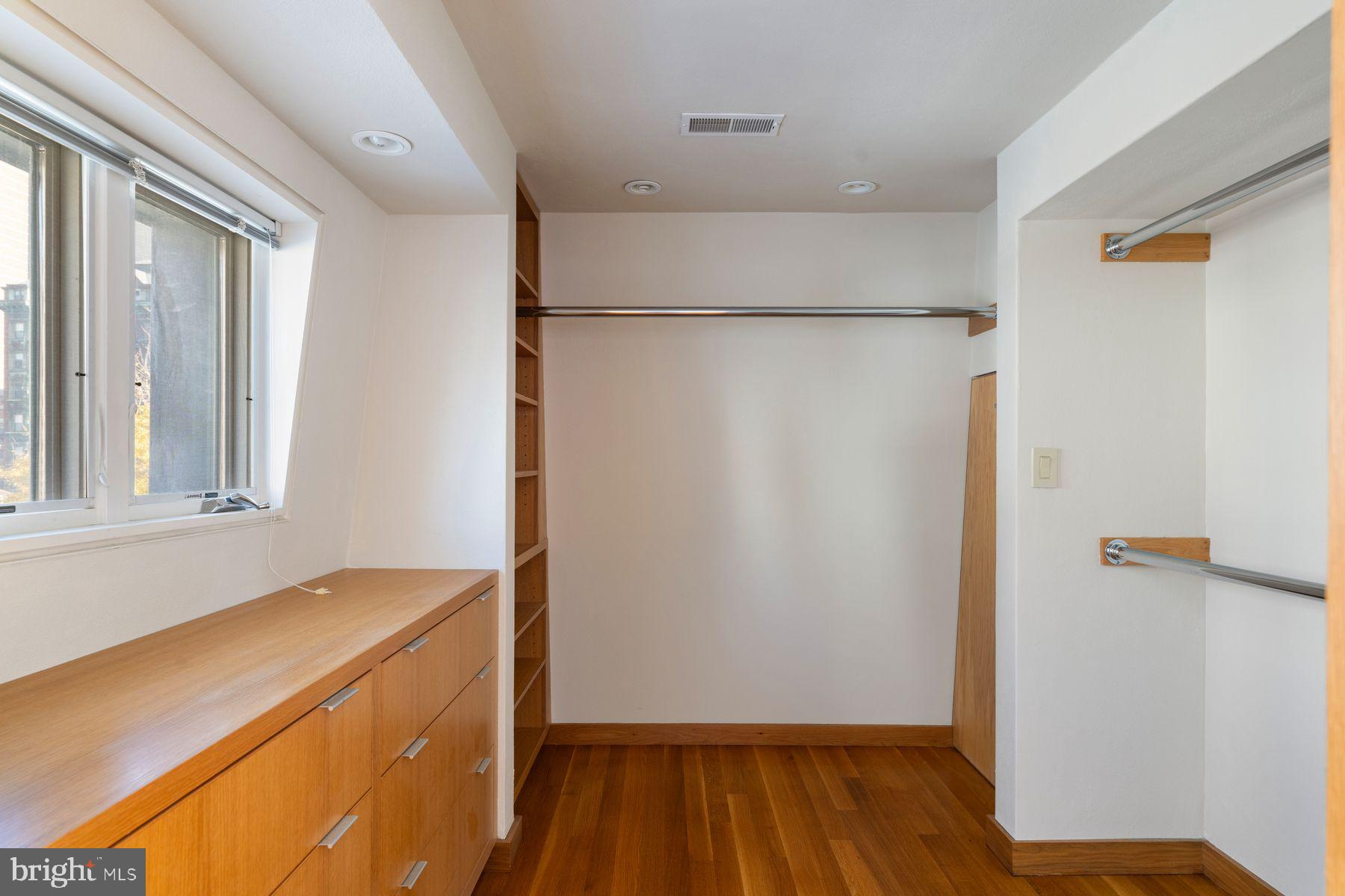 307 S CHADWICK STREET