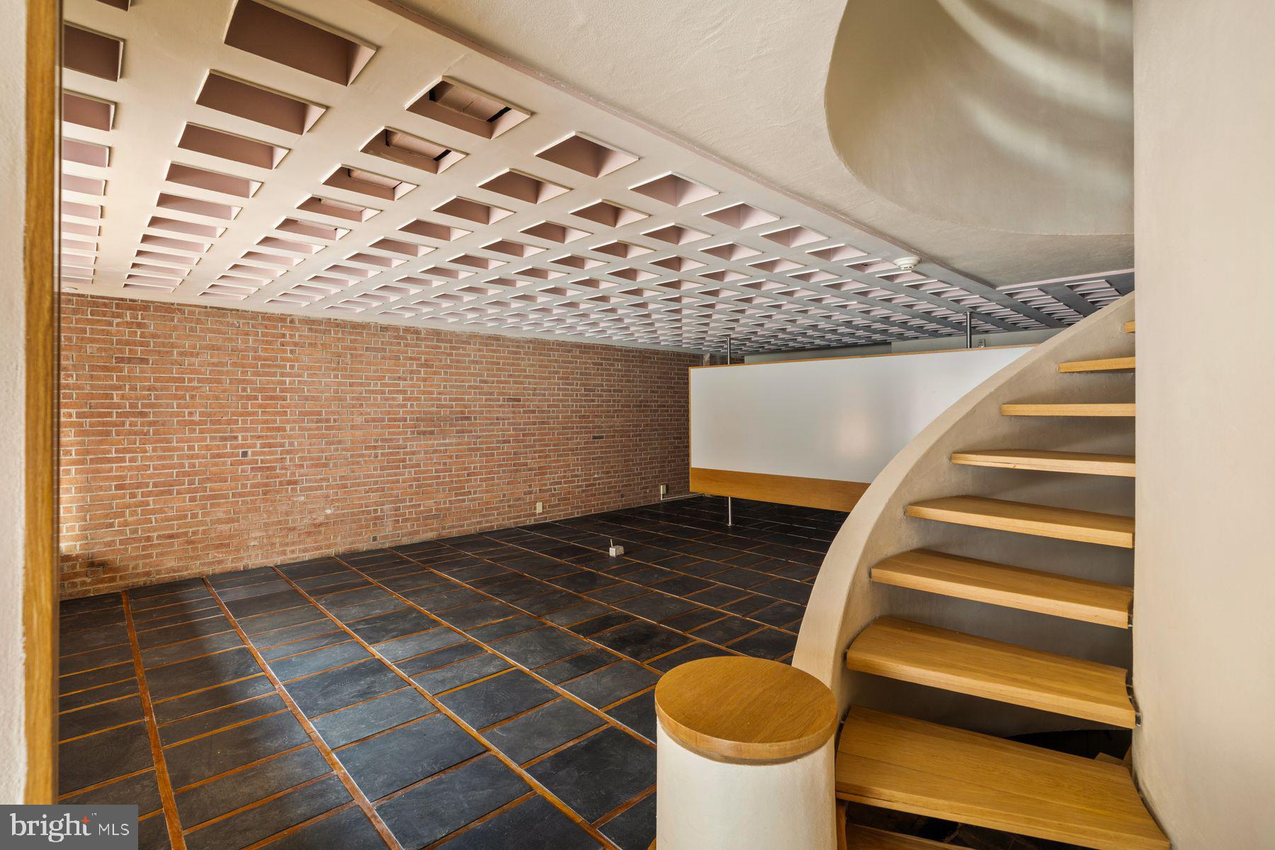 307 S CHADWICK STREET