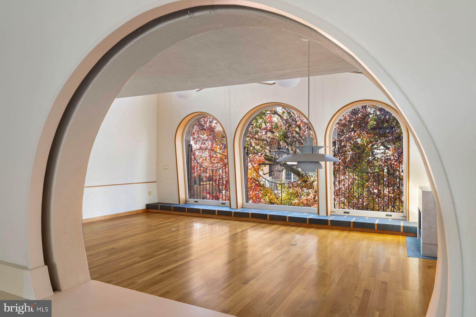 307 S CHADWICK STREET