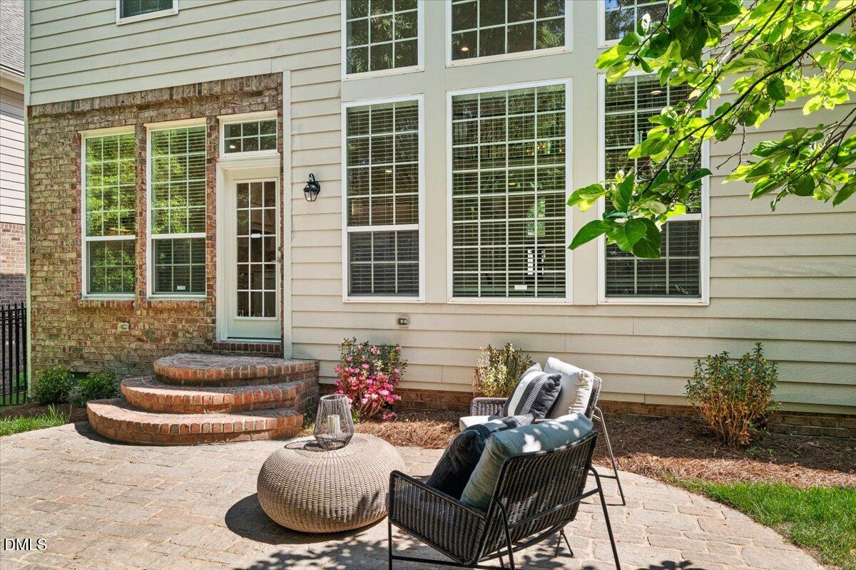 2325 Clayette Court