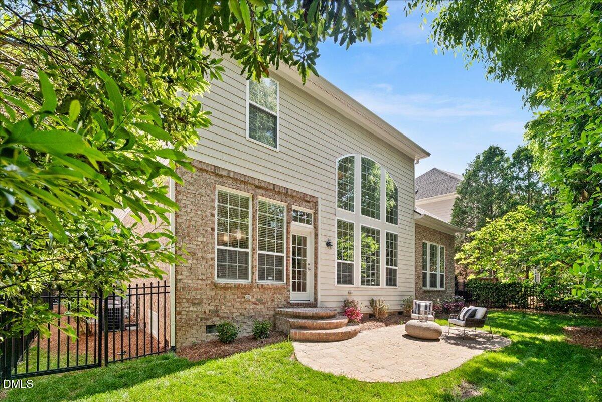 2325 Clayette Court