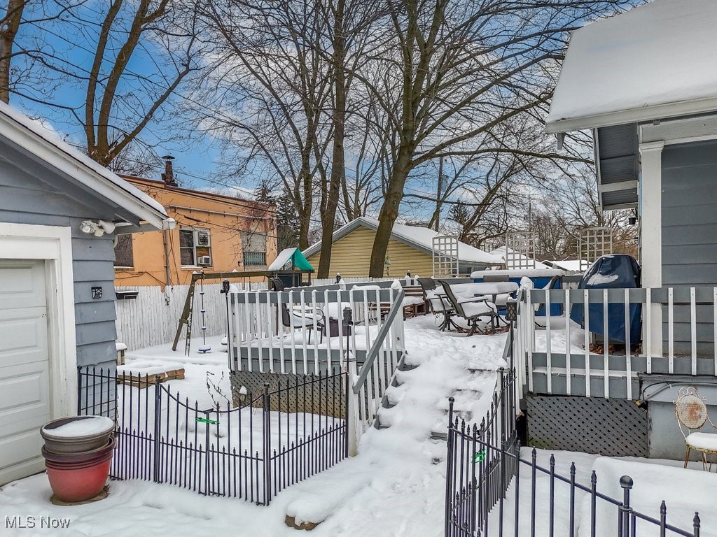 473 S Sunset View Drive