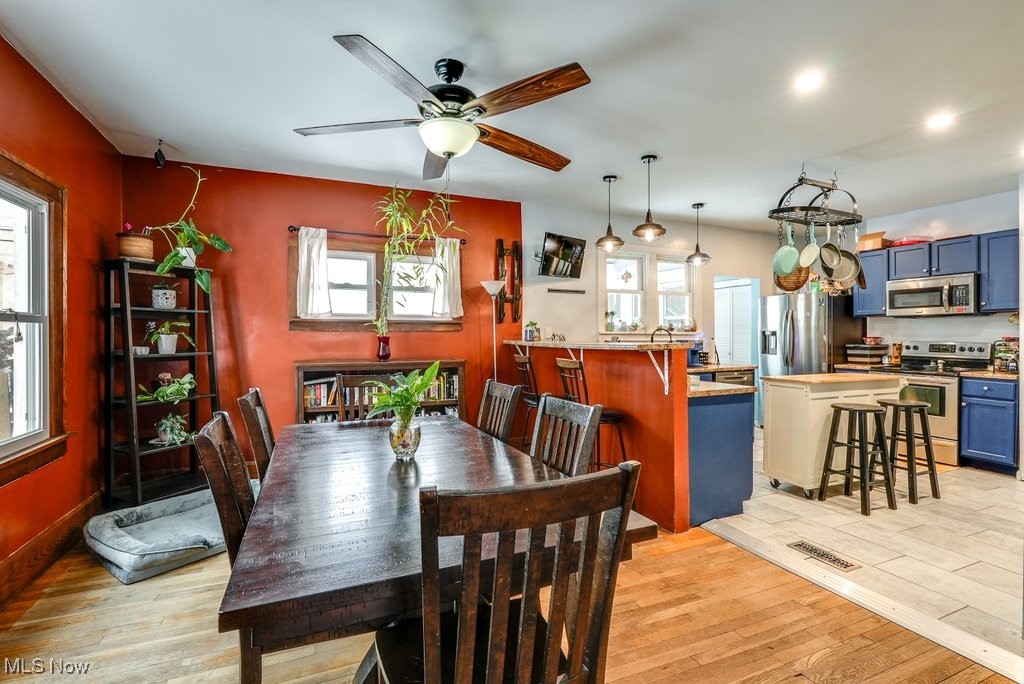 473 S Sunset View Drive