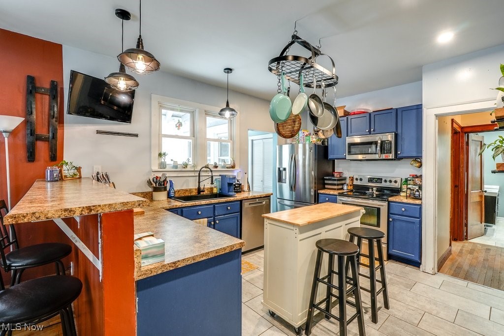 473 S Sunset View Drive
