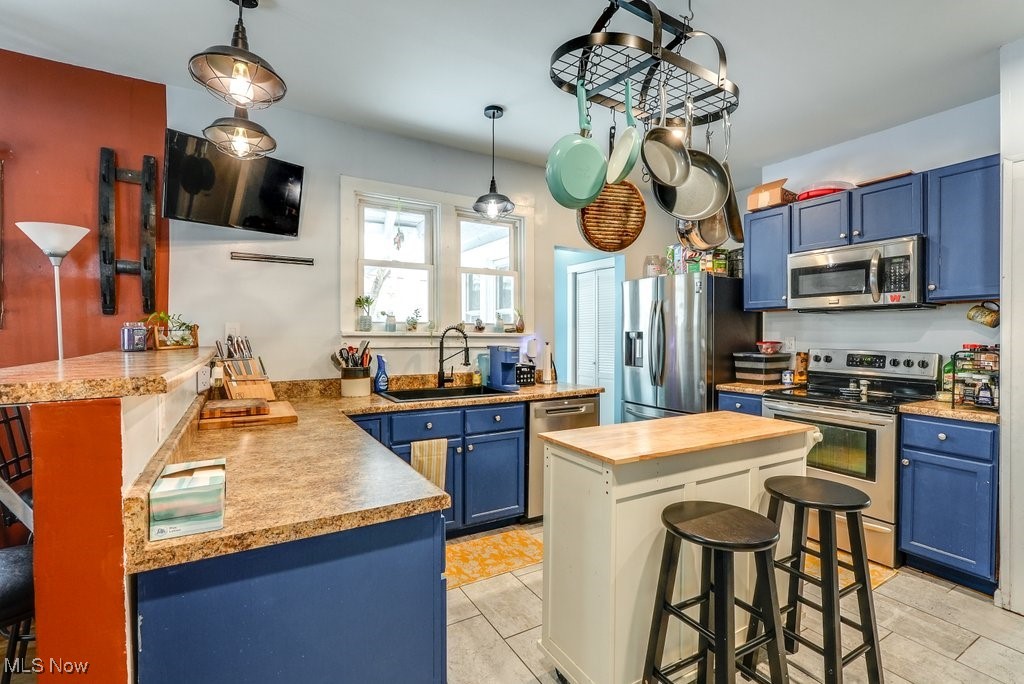 473 S Sunset View Drive