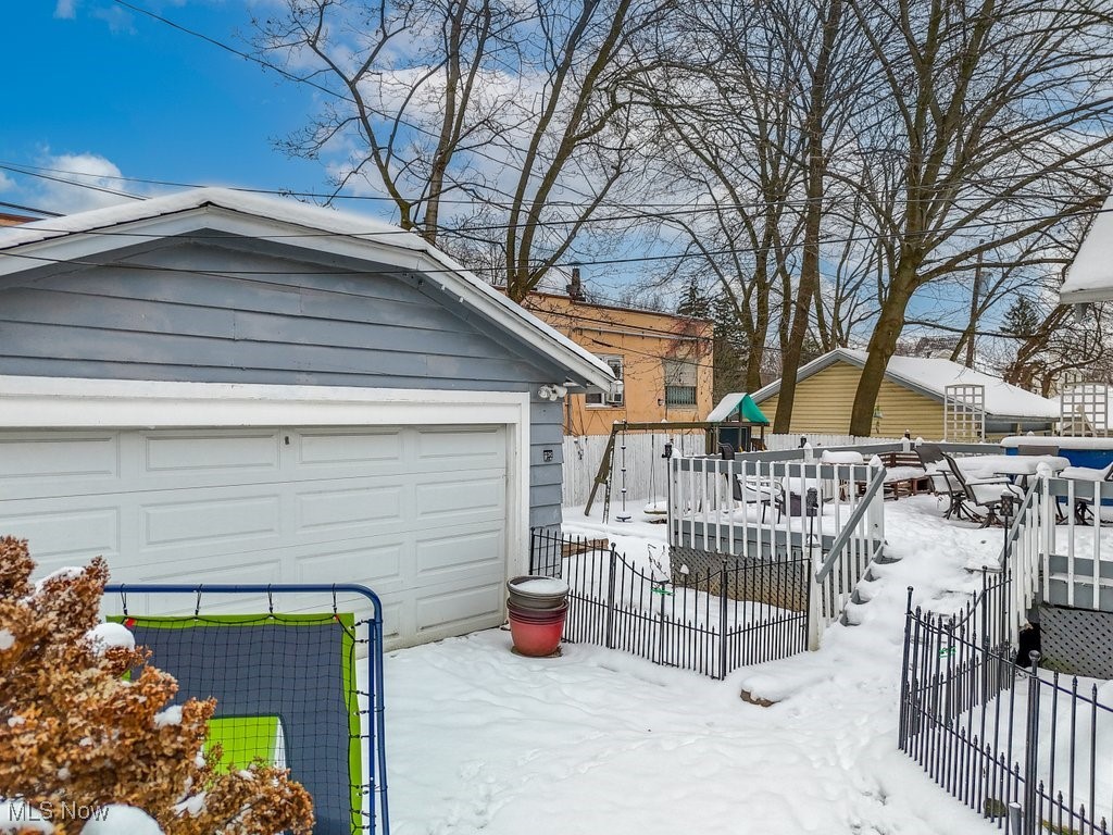 473 S Sunset View Drive