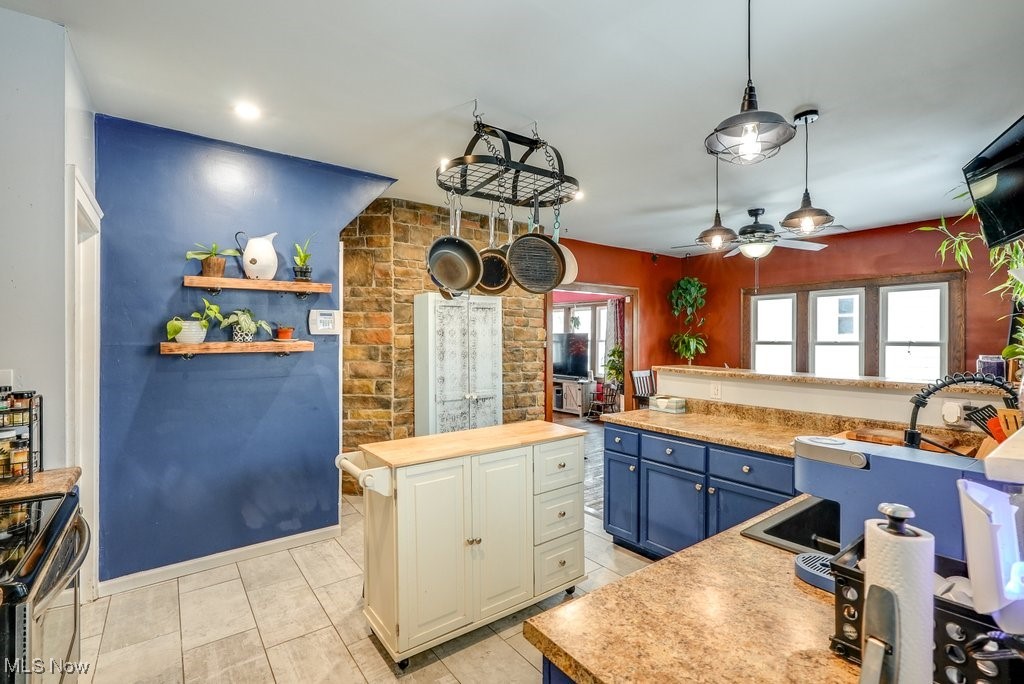 473 S Sunset View Drive