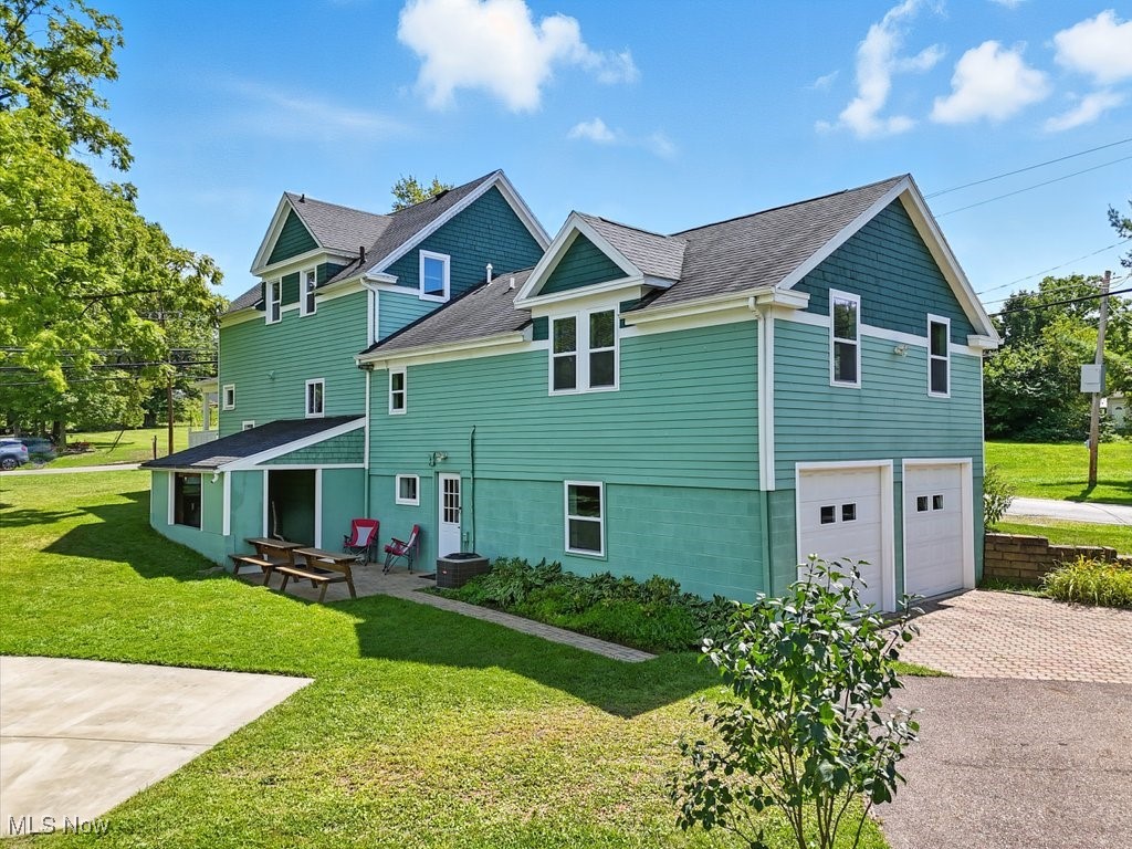 3328 Main Street