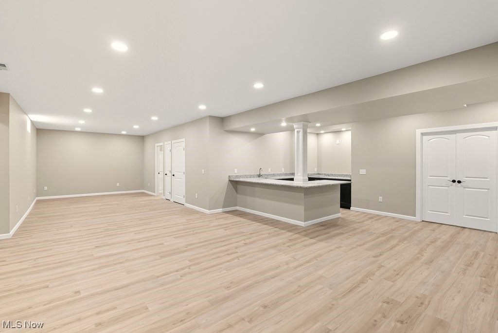5275 Duxbury Drive