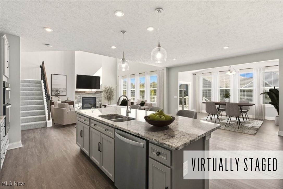5275 Duxbury Drive