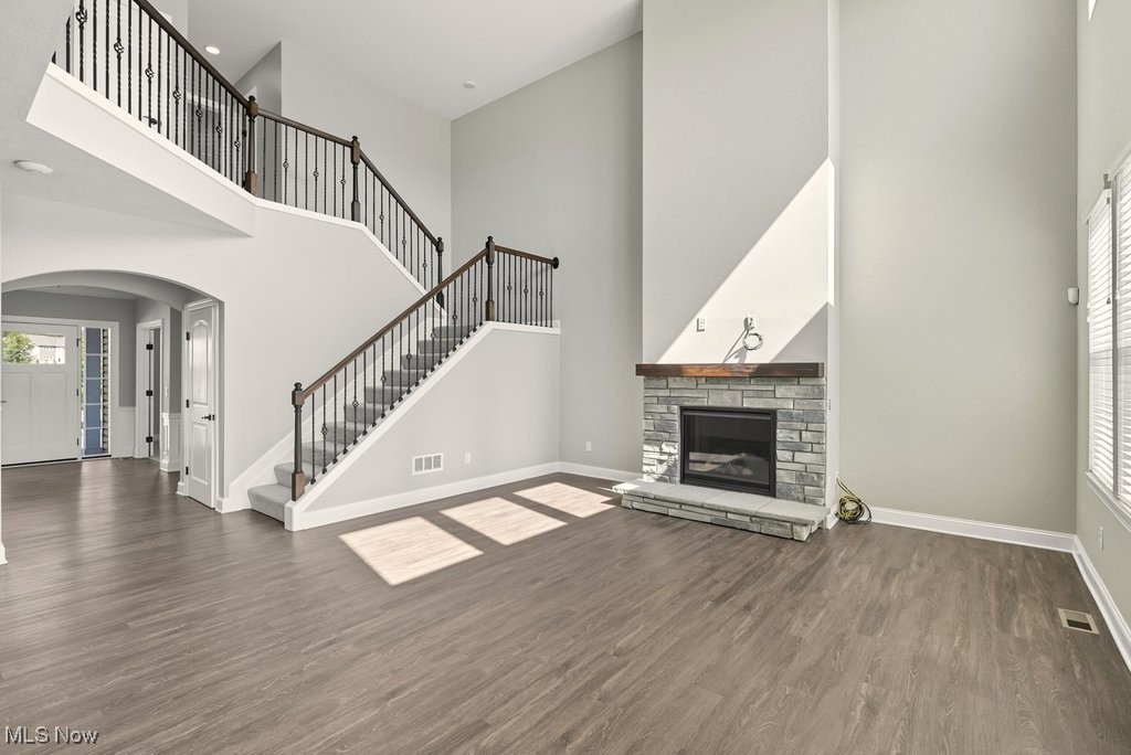 5275 Duxbury Drive
