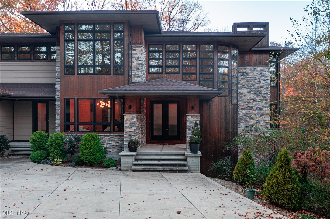 3521 Hamilton Drive