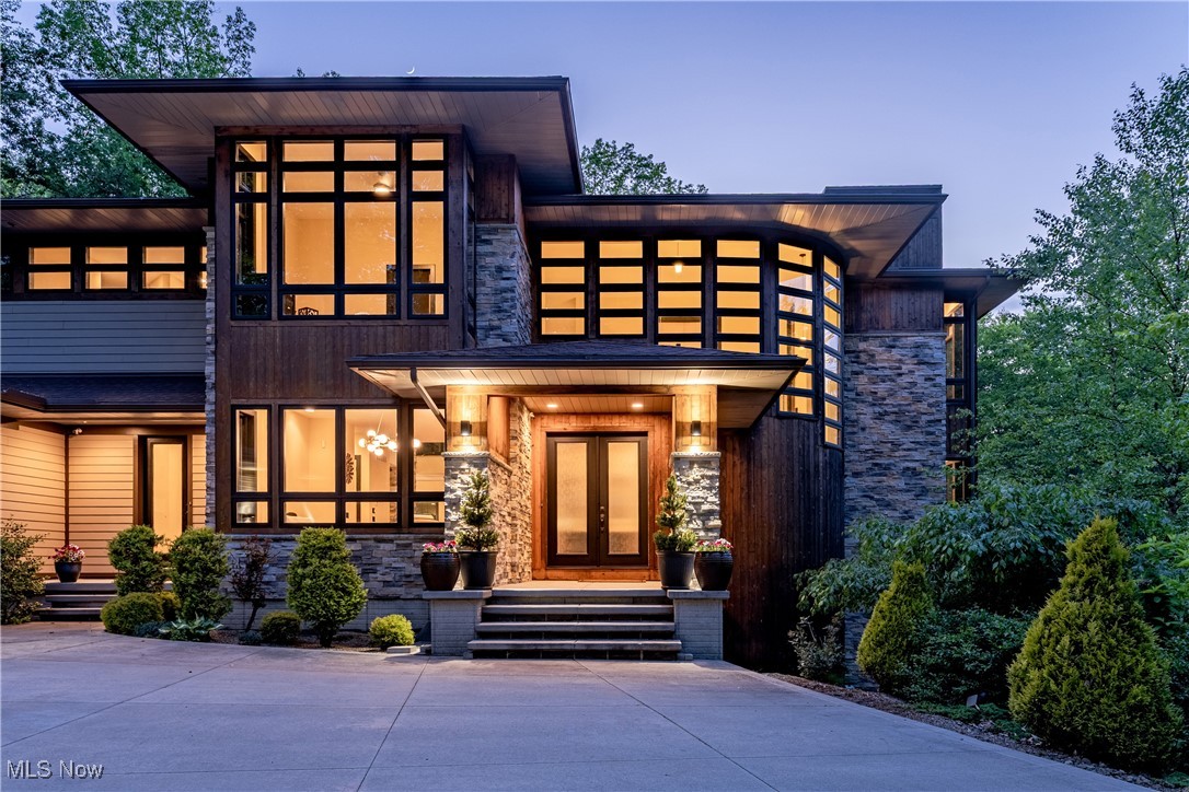 3521 Hamilton Drive