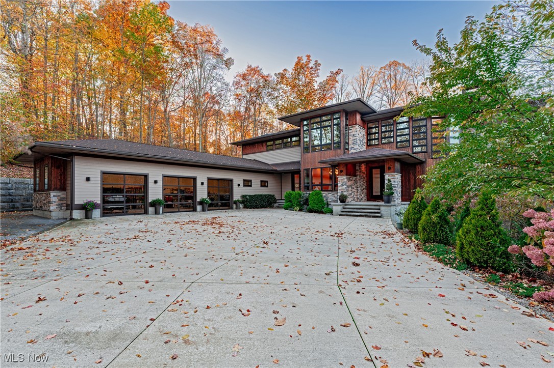 3521 Hamilton Drive