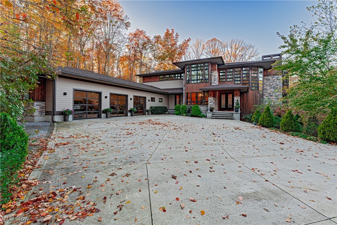 3521 Hamilton Drive